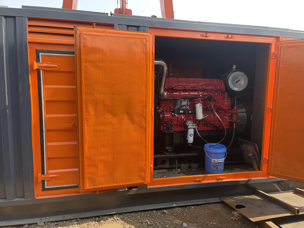 黎安镇柴油发电机组在高温环境下运行时需要注意哪些问题？